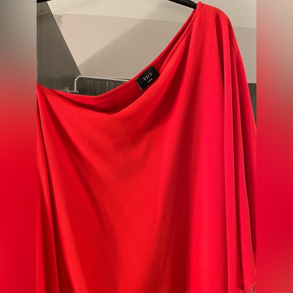 Vici Bestseller! Side to side one shoulder statement dress in RED - Picture 2 of 7